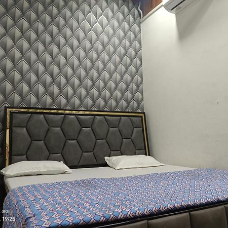 Hotel Hari Krishnam Residency Mathura Exterior foto