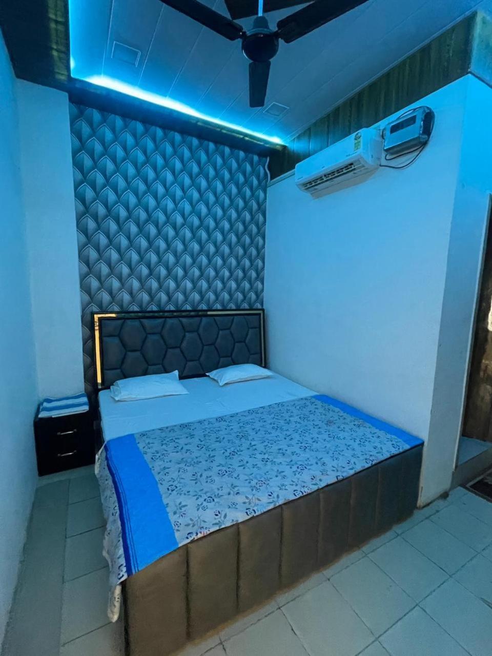 Hotel Hari Krishnam Residency Mathura Exterior foto
